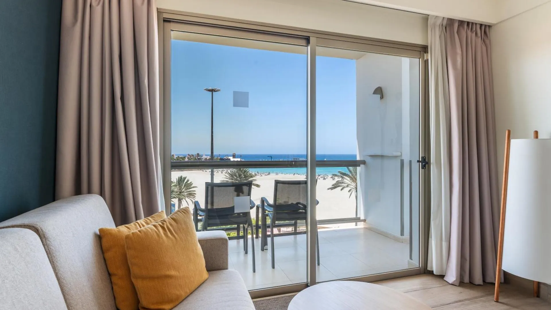 Отель Barcelo Fuerteventura Mar Калета-де-Фусте