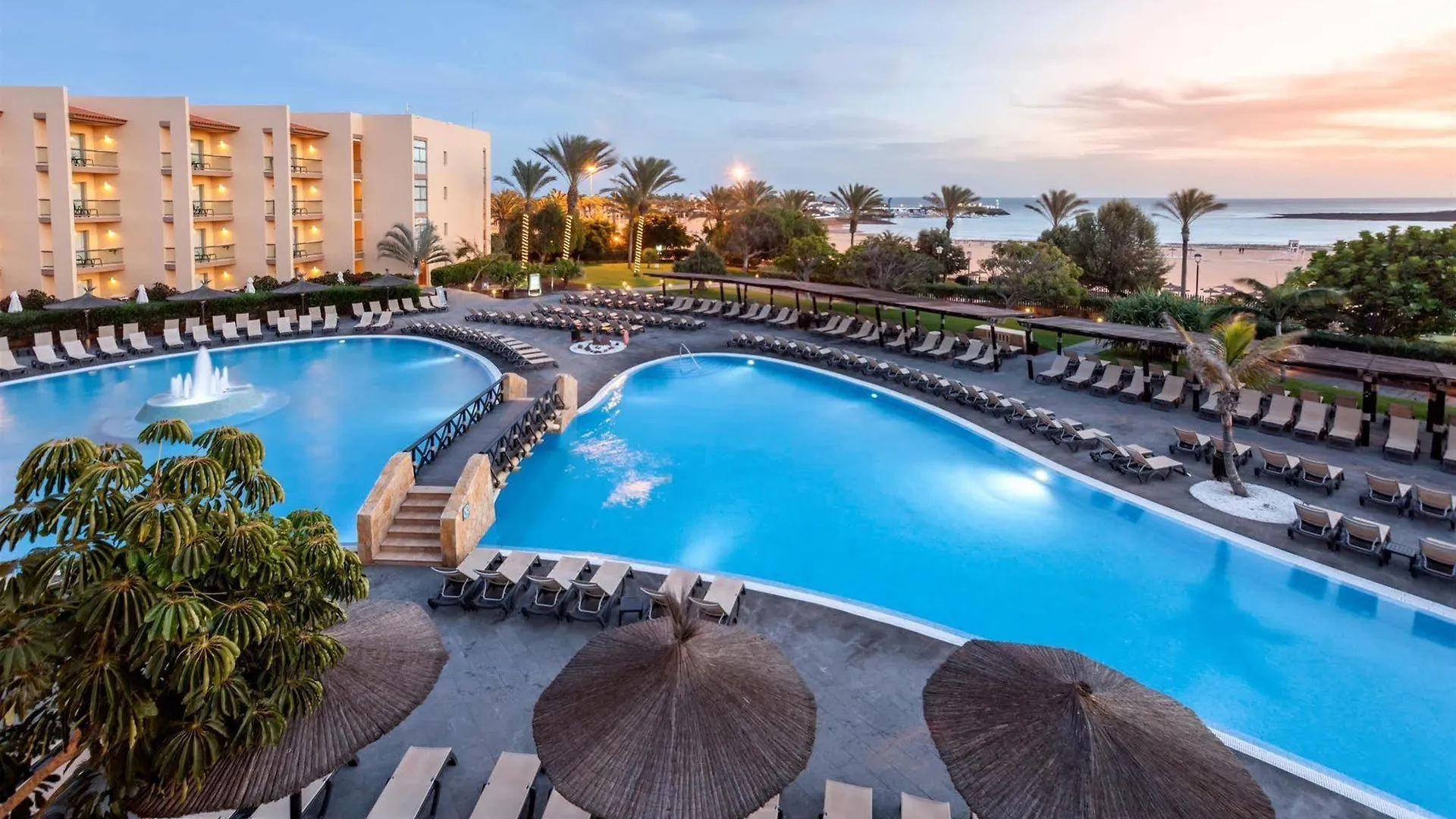 Отель Barcelo Fuerteventura Mar Калета-де-Фусте